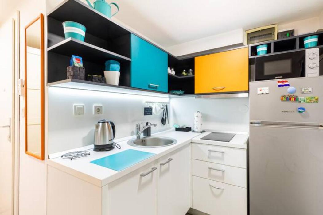 Apartment New Emmy With Free Street Parking